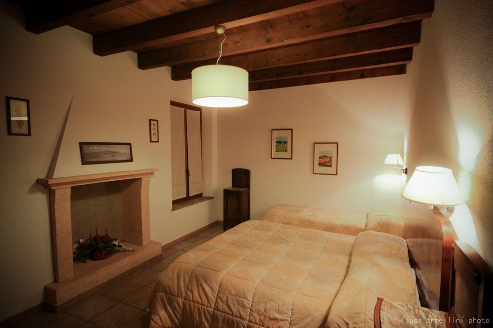 ヴォルタ・マントヴァーナAgriturismo Cascina Boschiアパートメント エクステリア 写真