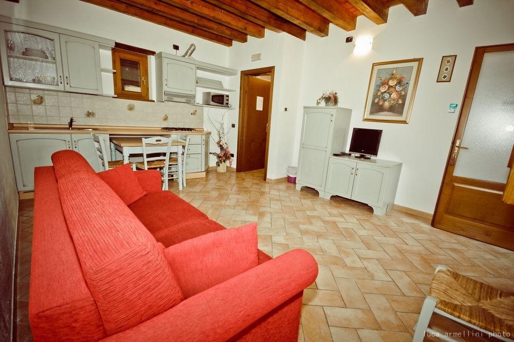 ヴォルタ・マントヴァーナAgriturismo Cascina Boschiアパートメント エクステリア 写真